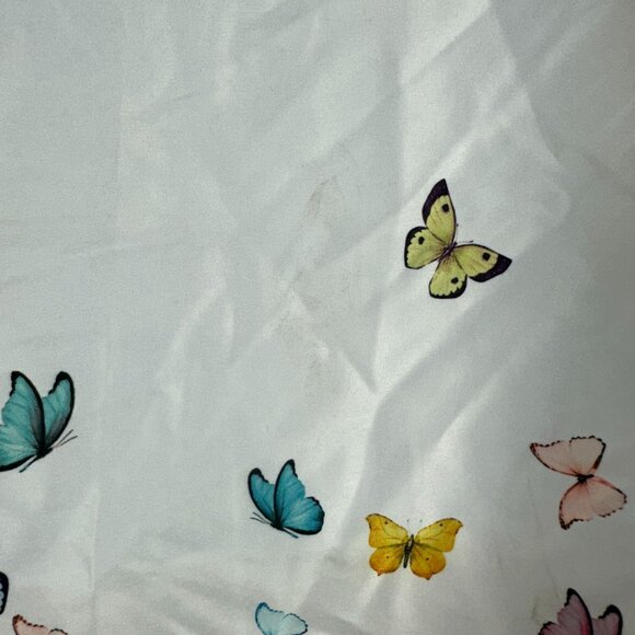 ChicMe Womens White Long-Sleeve Top With Multicolor Butterfly Print & Lace - Picture 5 of 8